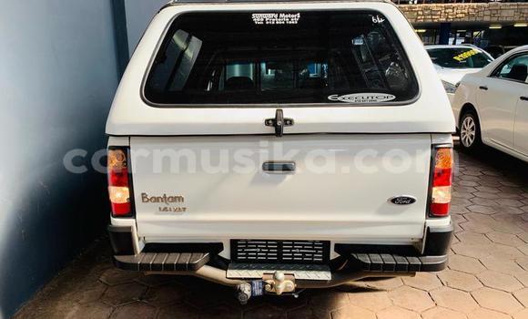 Acheter Occasion Voiture Ford B-MAX Blanc à Beitbridge, Matabeleland South Acheter Occasion Voiture Ford B-MAX Blanc à Beitbridge, Matabeleland South