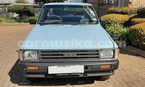 Nunua Ilio tumika Toyota Hilux Bluu Gari ndani ya Beitbridge nchini Matabeleland Kusini Nunua Ilio tumika Toyota Hilux Bluu Gari ndani ya Beitbridge nchini Matabeleland Kusini