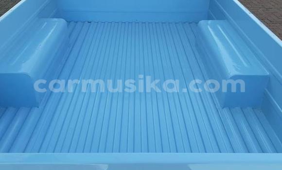 Nunua Ilio tumika Toyota Hilux Bluu Gari ndani ya Beitbridge nchini Matabeleland Kusini Nunua Ilio tumika Toyota Hilux Bluu Gari ndani ya Beitbridge nchini Matabeleland Kusini