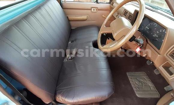 Nunua Ilio tumika Toyota Hilux Bluu Gari ndani ya Beitbridge nchini Matabeleland Kusini Nunua Ilio tumika Toyota Hilux Bluu Gari ndani ya Beitbridge nchini Matabeleland Kusini