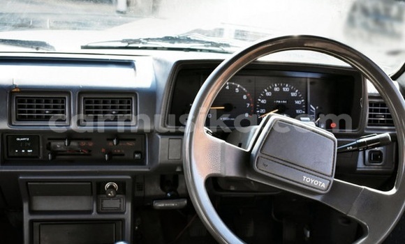 Buy Used Toyota Hilux White Car in Beitbridge in Matabeleland South Buy Used Toyota Hilux White Car in Beitbridge in Matabeleland South