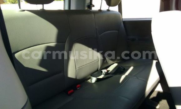 Acheter Occasion Voiture Hyundai H1 Blanc à Beitbridge, Matabeleland South Acheter Occasion Voiture Hyundai H1 Blanc à Beitbridge, Matabeleland South