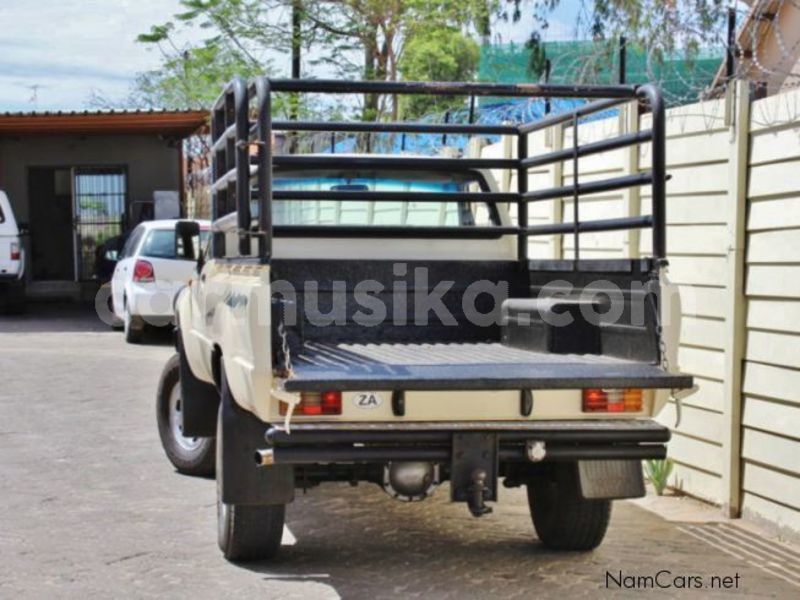 Big with watermark toyota hilux matabeleland south beitbridge 11210