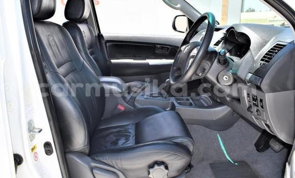 Acheter Occasion Voiture Toyota Hilux Blanc à Beitbridge, Matabeleland South Acheter Occasion Voiture Toyota Hilux Blanc à Beitbridge, Matabeleland South