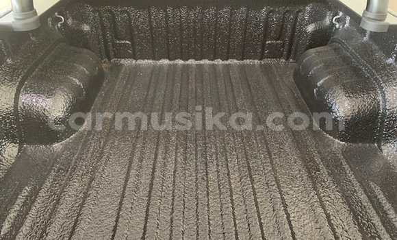 Buy Used Toyota Hilux Green Car in Beitbridge in Matabeleland South Buy Used Toyota Hilux Green Car in Beitbridge in Matabeleland South