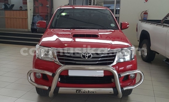 Buy Used Toyota Hilux Red Car in Beitbridge in Matabeleland South Buy Used Toyota Hilux Red Car in Beitbridge in Matabeleland South