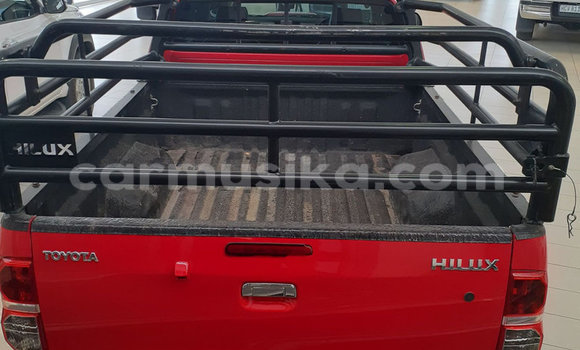 Buy Used Toyota Hilux Red Car in Beitbridge in Matabeleland South Buy Used Toyota Hilux Red Car in Beitbridge in Matabeleland South