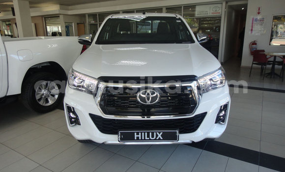 Tenga Tsaru Toyota Hilux Zvimwe Mota in Beitbridge in Matabeleland South Tenga Tsaru Toyota Hilux Zvimwe Mota in Beitbridge in Matabeleland South