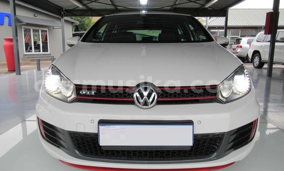 Buy Used Volkswagen Golf GTI White Car in Beitbridge in Matabeleland South Buy Used Volkswagen Golf GTI White Car in Beitbridge in Matabeleland South