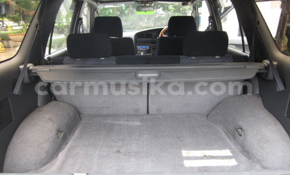 Acheter Occasion Voiture Toyota Hilux Surf Autre à Beitbridge, Matabeleland South Acheter Occasion Voiture Toyota Hilux Surf Autre à Beitbridge, Matabeleland South