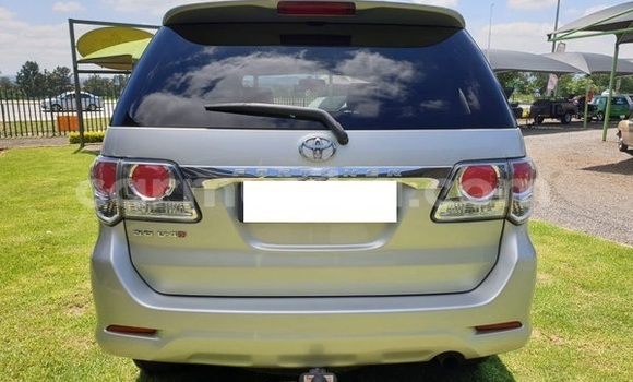 Acheter Occasion Voiture Toyota Fortuner Autre à Beitbridge, Matabeleland South Acheter Occasion Voiture Toyota Fortuner Autre à Beitbridge, Matabeleland South
