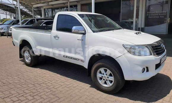 Acheter Occasion Voiture Toyota Hilux Blanc à Beitbridge, Matabeleland South Acheter Occasion Voiture Toyota Hilux Blanc à Beitbridge, Matabeleland South
