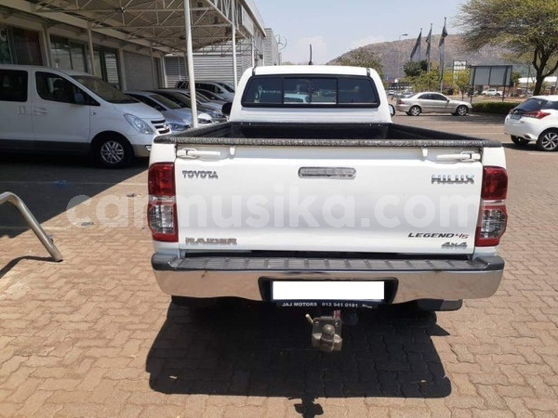 Big with watermark toyota hilux matabeleland south beitbridge 11230