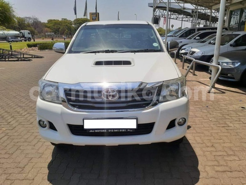 Big with watermark toyota hilux matabeleland south beitbridge 11230