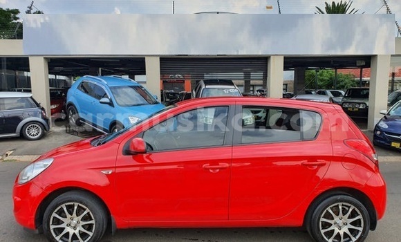 Acheter Occasion Voiture Hyundai i20 Rouge à Beitbridge, Matabeleland South Acheter Occasion Voiture Hyundai i20 Rouge à Beitbridge, Matabeleland South