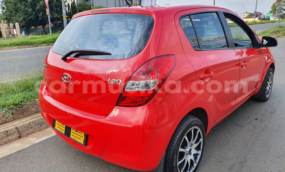 Acheter Occasion Voiture Hyundai i20 Rouge à Beitbridge, Matabeleland South Acheter Occasion Voiture Hyundai i20 Rouge à Beitbridge, Matabeleland South