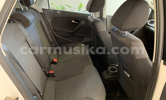 Acheter Occasion Voiture Volkswagen Polo Blanc à Beitbridge, Matabeleland South Acheter Occasion Voiture Volkswagen Polo Blanc à Beitbridge, Matabeleland South