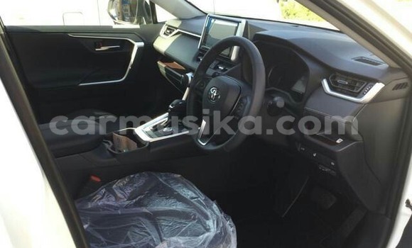Buy Used Toyota RAV4 White Car in Workington in Harare Buy Used Toyota RAV4 White Car in Workington in Harare