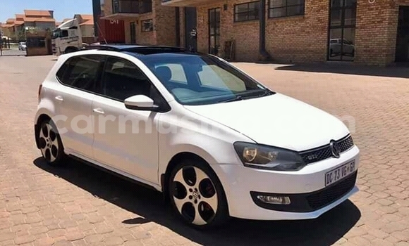 Nunua Ilio tumika Volkswagen Polo GTI Nyeupe Gari ndani ya Beitbridge nchini Matabeleland Kusini Nunua Ilio tumika Volkswagen Polo GTI Nyeupe Gari ndani ya Beitbridge nchini Matabeleland Kusini