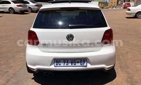 Nunua Ilio tumika Volkswagen Polo GTI Nyeupe Gari ndani ya Beitbridge nchini Matabeleland Kusini Nunua Ilio tumika Volkswagen Polo GTI Nyeupe Gari ndani ya Beitbridge nchini Matabeleland Kusini