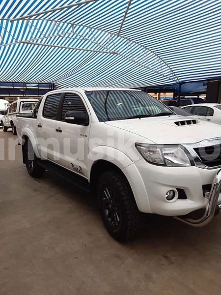 Big with watermark toyota hilux matabeleland south beitbridge 11241