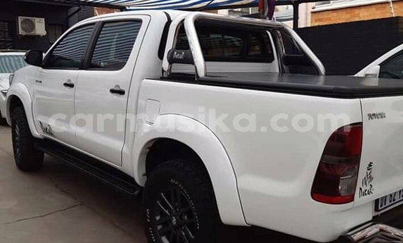 Nunua Ilio tumika Toyota Hilux Nyeupe Gari ndani ya Beitbridge nchini Matabeleland Kusini Nunua Ilio tumika Toyota Hilux Nyeupe Gari ndani ya Beitbridge nchini Matabeleland Kusini