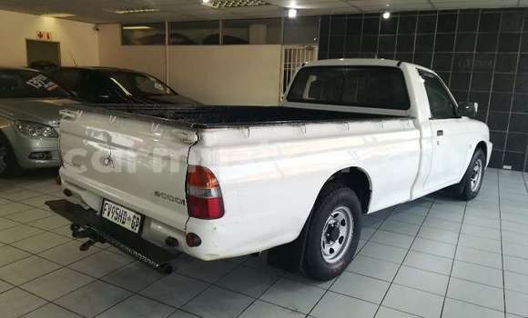 Acheter Occasion Voiture Mitsubishi Colt Blanc à Beitbridge, Matabeleland South Acheter Occasion Voiture Mitsubishi Colt Blanc à Beitbridge, Matabeleland South