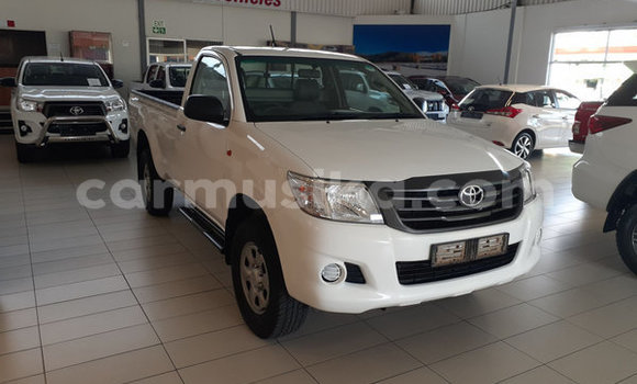 Acheter Occasion Voiture Toyota Hilux Blanc à Beitbridge, Matabeleland South Acheter Occasion Voiture Toyota Hilux Blanc à Beitbridge, Matabeleland South