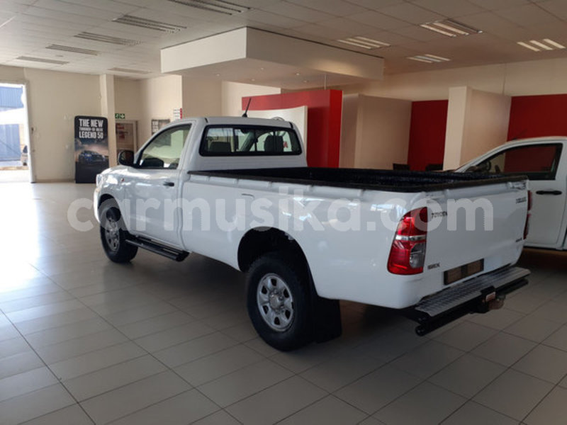 Big with watermark toyota hilux matabeleland south beitbridge 11253