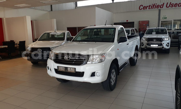 Acheter Occasion Voiture Toyota Hilux Blanc à Beitbridge, Matabeleland South Acheter Occasion Voiture Toyota Hilux Blanc à Beitbridge, Matabeleland South