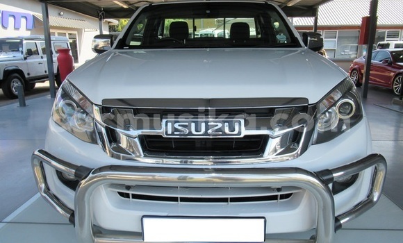 Acheter Occasion Voiture Isuzu KB Blanc à Beitbridge, Matabeleland South Acheter Occasion Voiture Isuzu KB Blanc à Beitbridge, Matabeleland South