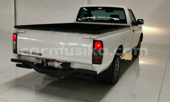 Tenga Tsaru Nissan Hardbody Chena Mota in Beitbridge in Matabeleland South Tenga Tsaru Nissan Hardbody Chena Mota in Beitbridge in Matabeleland South