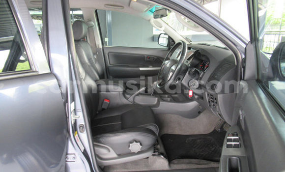 Tenga Tsaru Toyota Hilux Zvimwe Mota in Beitbridge in Matabeleland South Tenga Tsaru Toyota Hilux Zvimwe Mota in Beitbridge in Matabeleland South