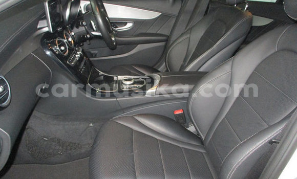 Tenga Tsaru Mercedes‒Benz C–Class Chena Mota in Beitbridge in Matabeleland South Tenga Tsaru Mercedes‒Benz C–Class Chena Mota in Beitbridge in Matabeleland South