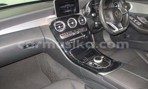 Tenga Tsaru Mercedes‒Benz C–Class Chena Mota in Beitbridge in Matabeleland South Tenga Tsaru Mercedes‒Benz C–Class Chena Mota in Beitbridge in Matabeleland South