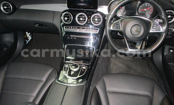 Tenga Tsaru Mercedes‒Benz C–Class Chena Mota in Beitbridge in Matabeleland South Tenga Tsaru Mercedes‒Benz C–Class Chena Mota in Beitbridge in Matabeleland South