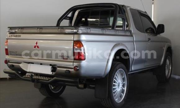 Tenga Tsaru Toyota Hilux Zvimwe Mota in Beitbridge in Matabeleland South Tenga Tsaru Toyota Hilux Zvimwe Mota in Beitbridge in Matabeleland South