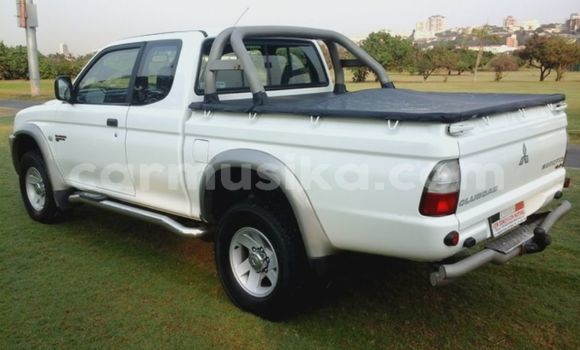 Buy Used Mitsubishi Colt Other Car in Beitbridge in Matabeleland South Buy Used Mitsubishi Colt Other Car in Beitbridge in Matabeleland South