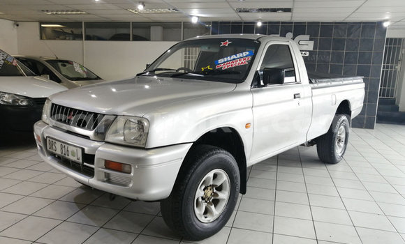 Acheter Occasion Voiture Mitsubishi Colt Gris à Beitbridge, Matabeleland South Acheter Occasion Voiture Mitsubishi Colt Gris à Beitbridge, Matabeleland South