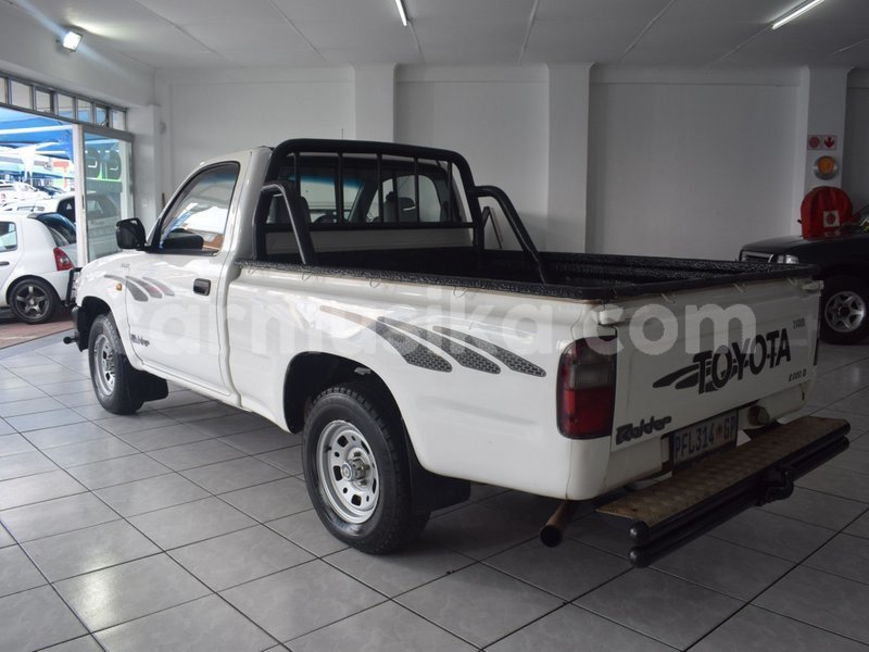 Big with watermark toyota hilux matabeleland south beitbridge 11271