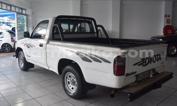 Acheter Occasion Voiture Toyota Hilux Blanc à Beitbridge, Matabeleland South Acheter Occasion Voiture Toyota Hilux Blanc à Beitbridge, Matabeleland South