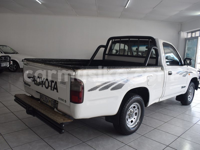 Big with watermark toyota hilux matabeleland south beitbridge 11271