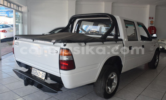 Nunua Ilio tumika Isuzu KB Nyeupe Gari ndani ya Beitbridge nchini Matabeleland Kusini Nunua Ilio tumika Isuzu KB Nyeupe Gari ndani ya Beitbridge nchini Matabeleland Kusini