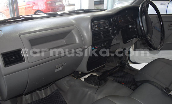 Nunua Ilio tumika Isuzu KB Nyeupe Gari ndani ya Beitbridge nchini Matabeleland Kusini Nunua Ilio tumika Isuzu KB Nyeupe Gari ndani ya Beitbridge nchini Matabeleland Kusini