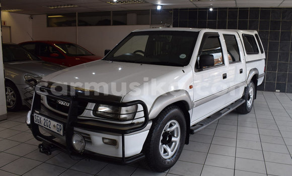 Acheter Occasion Voiture Isuzu KB Blanc à Beitbridge, Matabeleland South Acheter Occasion Voiture Isuzu KB Blanc à Beitbridge, Matabeleland South