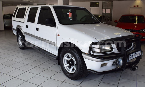 Acheter Occasion Voiture Isuzu KB Blanc à Beitbridge, Matabeleland South Acheter Occasion Voiture Isuzu KB Blanc à Beitbridge, Matabeleland South