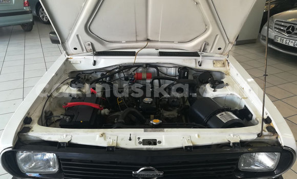 Buy Used Nissan Crew White Car in Beitbridge in Matabeleland South Buy Used Nissan Crew White Car in Beitbridge in Matabeleland South