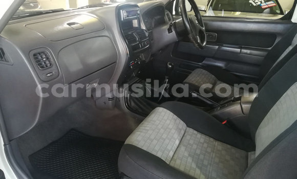 Buy Used Nissan Hardbody White Car in Beitbridge in Matabeleland South Buy Used Nissan Hardbody White Car in Beitbridge in Matabeleland South