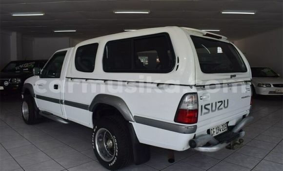 Acheter Occasion Voiture Isuzu KB Blanc à Beitbridge, Matabeleland South Acheter Occasion Voiture Isuzu KB Blanc à Beitbridge, Matabeleland South
