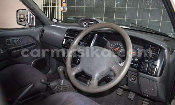 Acheter Occasion Voiture Mitsubishi Colt Rouge à Beitbridge, Matabeleland South Acheter Occasion Voiture Mitsubishi Colt Rouge à Beitbridge, Matabeleland South